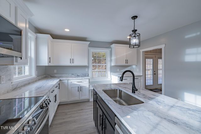 194 Sparks Road, Johnson City, TN 37601