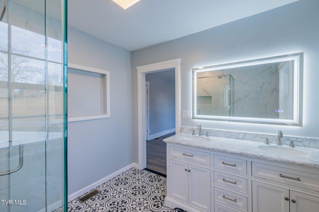 194 Sparks Road, Johnson City, TN 37601