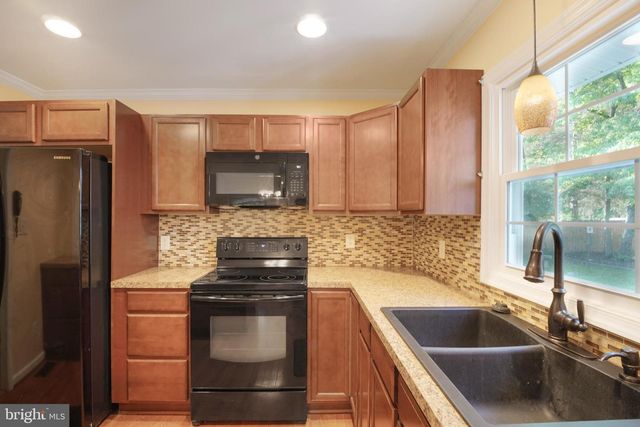 948 FICKLEN RD, Fredericksburg, VA 22405