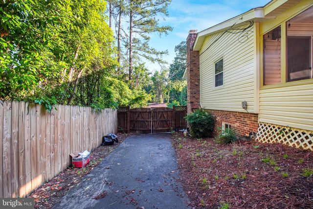 948 FICKLEN RD, Fredericksburg, VA 22405
