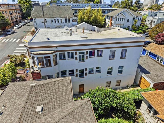 304 Fairmount Ave, Oakland, CA 94611