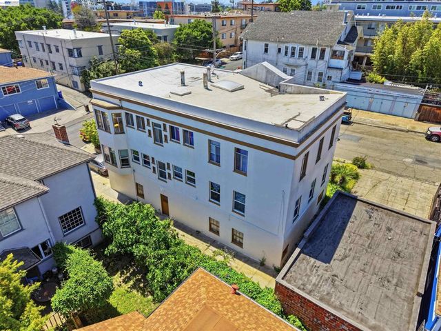304 Fairmount Ave, Oakland, CA 94611