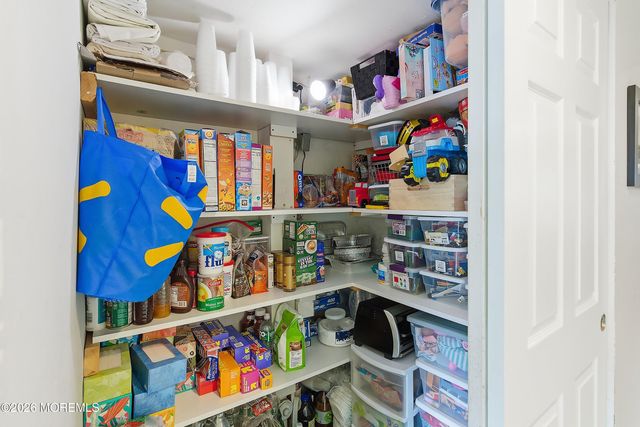 172 Williamsburg Lane, Lakewood, NJ 08701