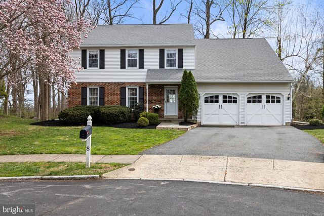 8 HARROW CIR, Wayne, PA 19087