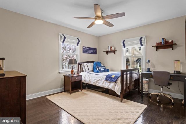 8 HARROW CIR, Wayne, PA 19087