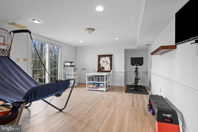 8 HARROW CIR, Wayne, PA 19087