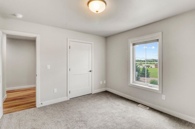 4120 Arthur Drive S, Fargo, ND 58104