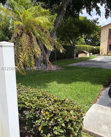 6623 Winfield Blvd 9-4, Margate, FL 33063