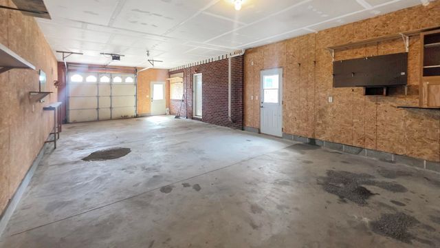 129 Acadia Street, Waterloo, IA 50702