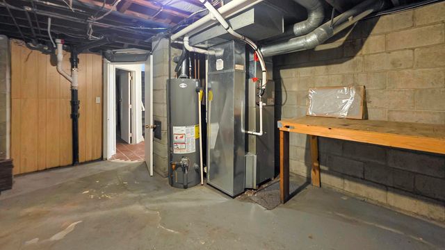 129 Acadia Street, Waterloo, IA 50702