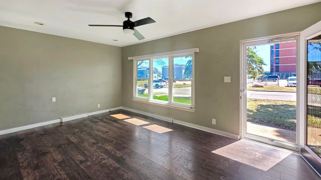 129 Acadia Street, Waterloo, IA 50702