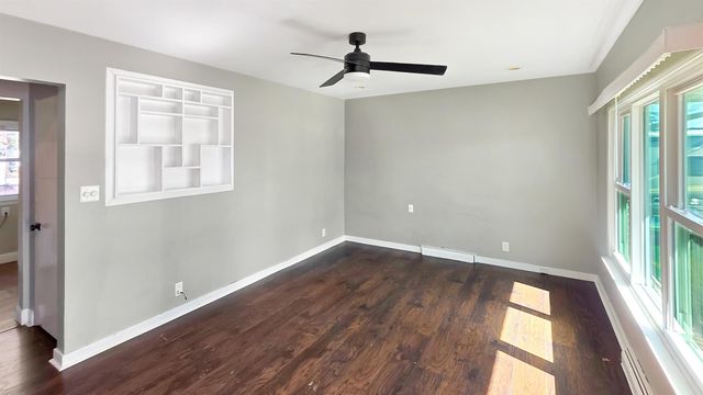 129 Acadia Street, Waterloo, IA 50702