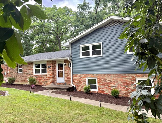 1403 RIDGEMONT CT, Columbia, MO 65203