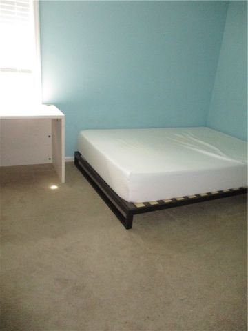 702 E Island Square Drive, St Simons Island, GA 31522