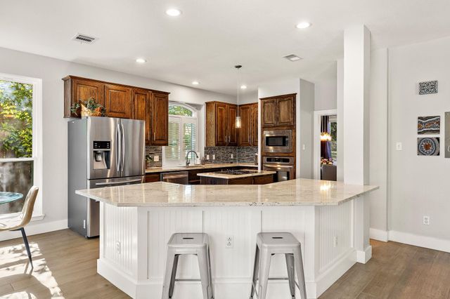 3712 Royal Port Rush DR, Round Rock, TX 78664