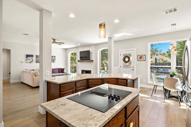 3712 Royal Port Rush DR, Round Rock, TX 78664