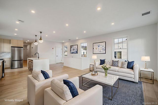 24 Skillman Street Upper, Roslyn, NY 11576