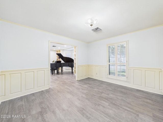 301 Upland Drive, Lafayette, LA 70506