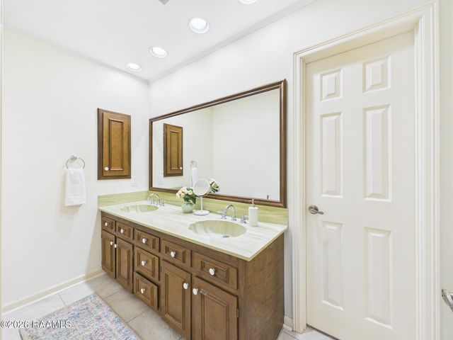 301 Upland Drive, Lafayette, LA 70506