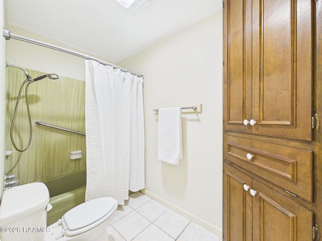 301 Upland Drive, Lafayette, LA 70506