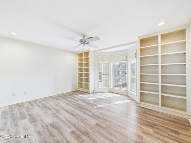 301 Upland Drive, Lafayette, LA 70506