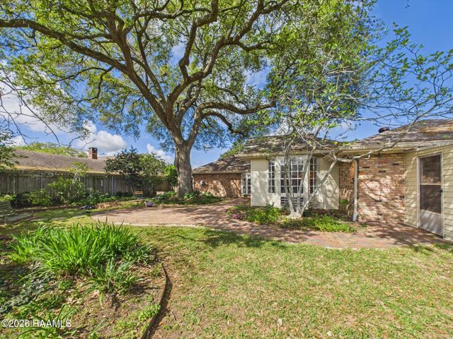 301 Upland Drive, Lafayette, LA 70506