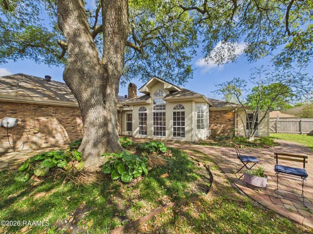 301 Upland Drive, Lafayette, LA 70506