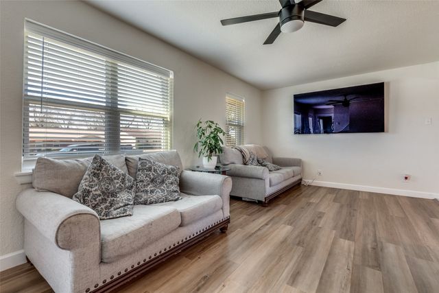 2736 Larchmont Drive, Mesquite, TX 75150