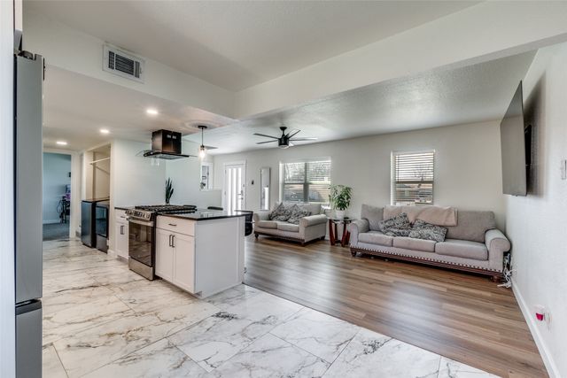 2736 Larchmont Drive, Mesquite, TX 75150