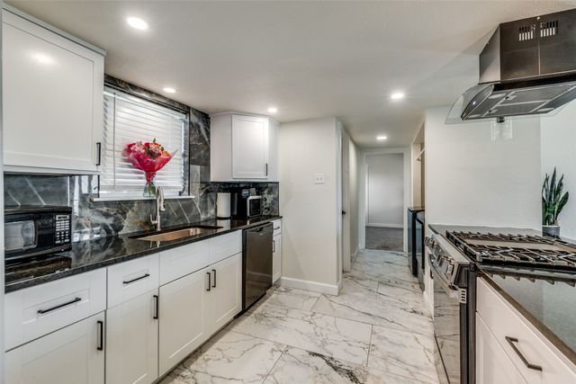 2736 Larchmont Drive, Mesquite, TX 75150