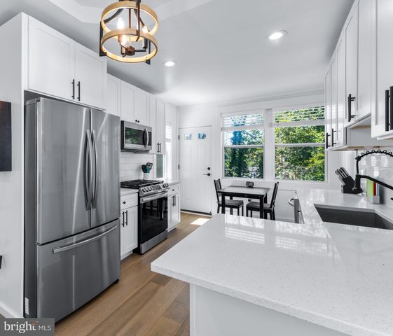2208 ELSINORE AVE, Baltimore, MD 21216