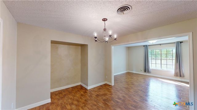 107 Hampton Court, Victoria, TX 77904