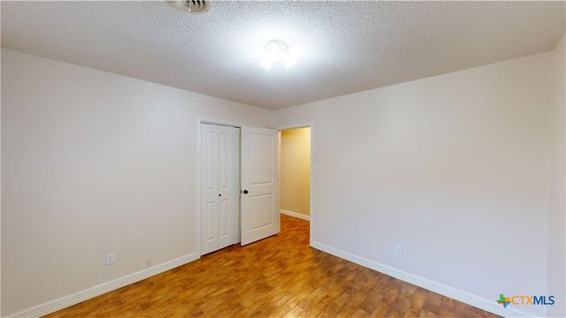 107 Hampton Court, Victoria, TX 77904