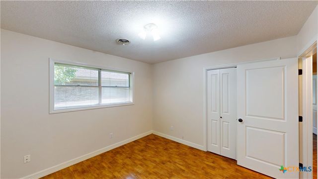 107 Hampton Court, Victoria, TX 77904