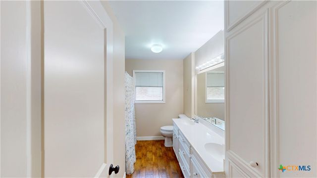 107 Hampton Court, Victoria, TX 77904