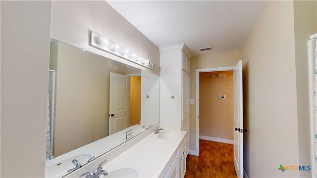 107 Hampton Court, Victoria, TX 77904