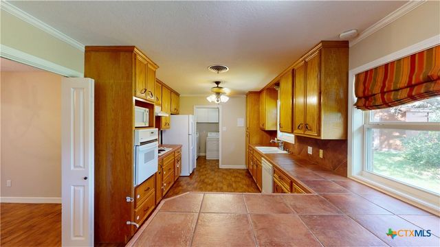 107 Hampton Court, Victoria, TX 77904