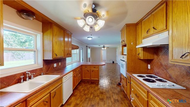 107 Hampton Court, Victoria, TX 77904