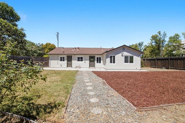 10010 Bret Avenue, Cupertino, CA 95014