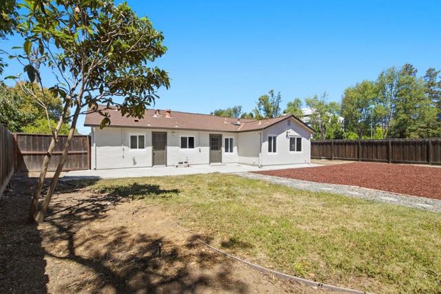 10010 Bret Avenue, Cupertino, CA 95014