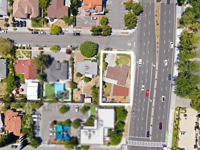 10010 Bret Avenue, Cupertino, CA 95014