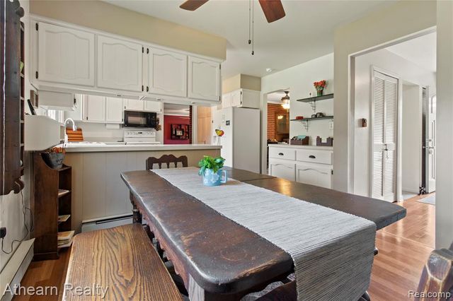 12427 Foley Road, Fenton, MI 48430
