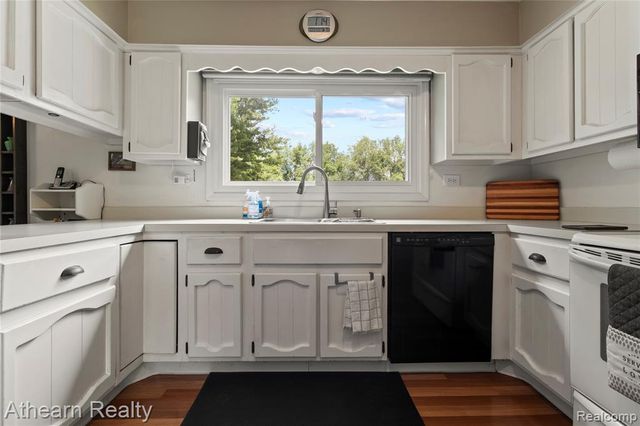 12427 Foley Road, Fenton, MI 48430