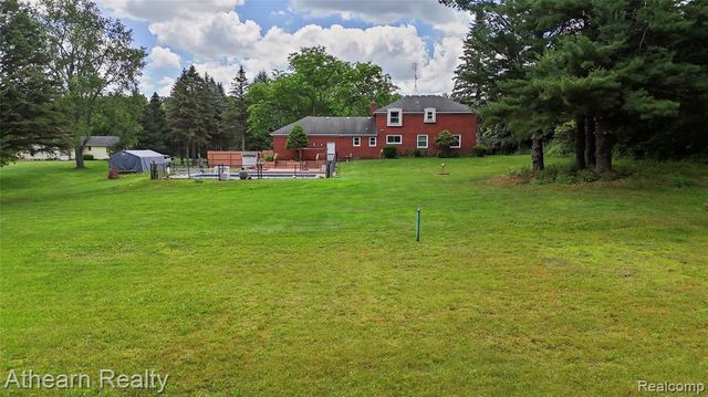 12427 Foley Road, Fenton, MI 48430