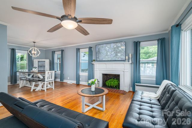 704 Dogwood Avenue, Lincolnton, NC 28092