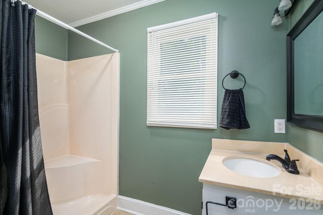 704 Dogwood Avenue, Lincolnton, NC 28092