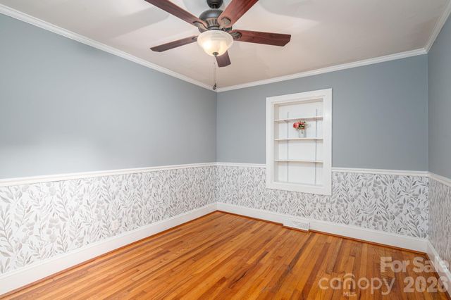704 Dogwood Avenue, Lincolnton, NC 28092