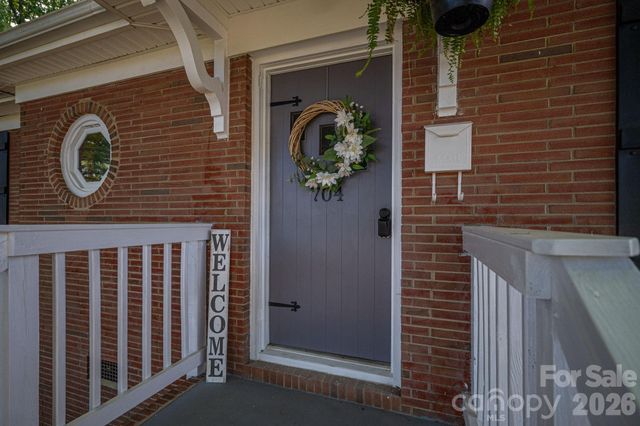 704 Dogwood Avenue, Lincolnton, NC 28092