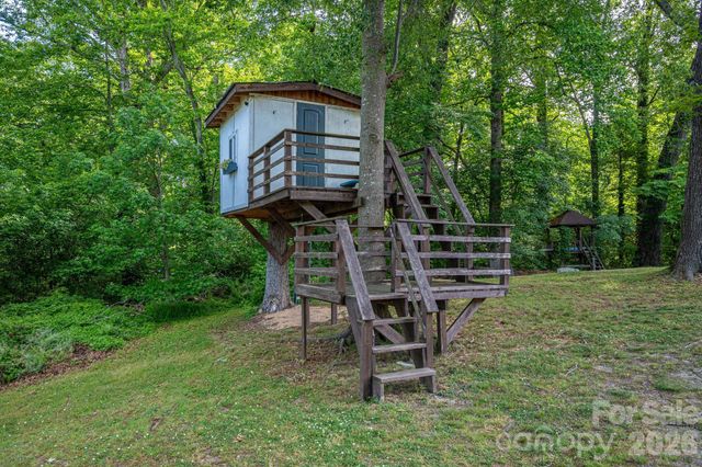 704 Dogwood Avenue, Lincolnton, NC 28092