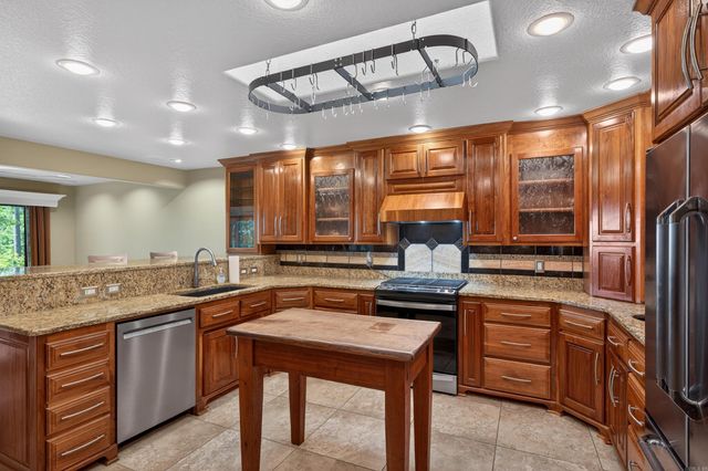 99 Castano Drive, Hot Springs Village, AR 71909